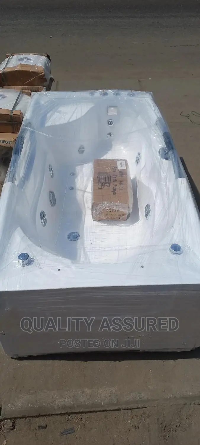 Single Jacuzzi Baths