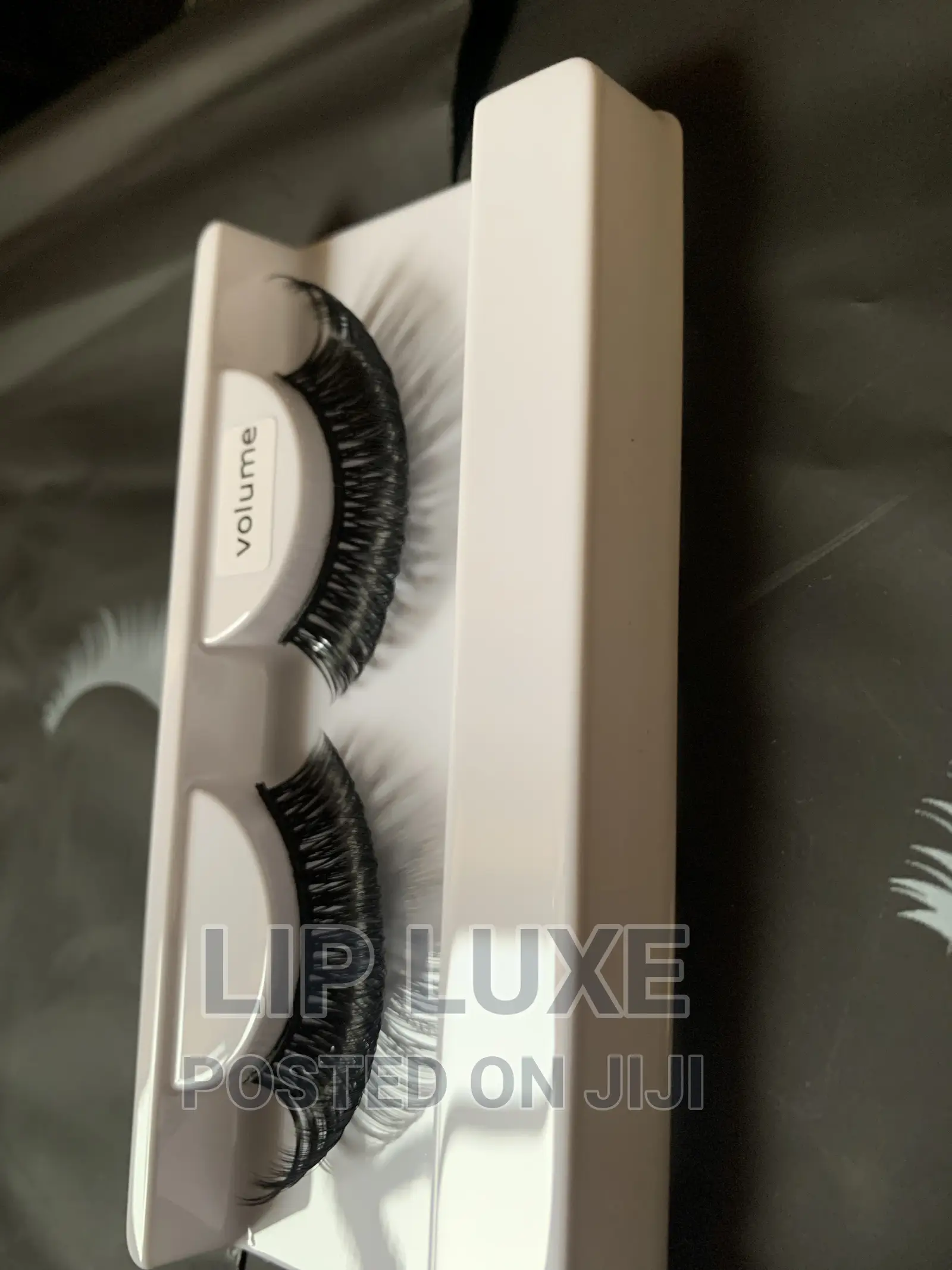 Lash Strip