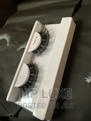 Lash Strip
