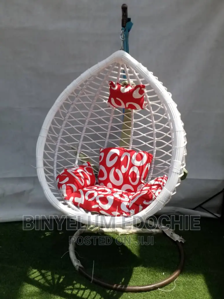 Hanging and Swinging Chairs