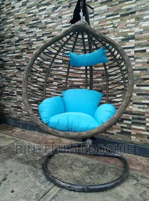 Hanging and Swinging Chairs