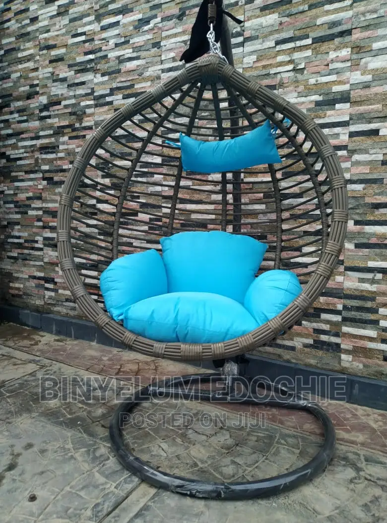 Hanging and Swinging Chairs