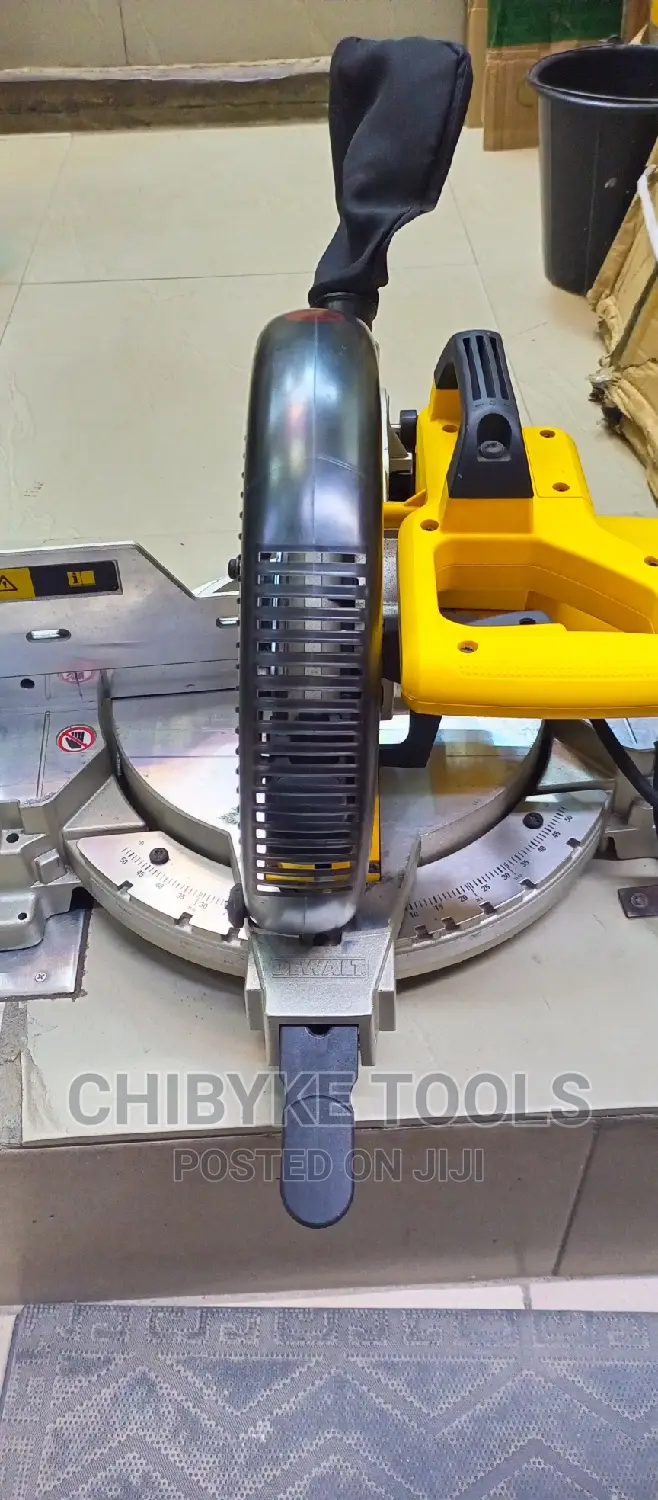10" (250mm) Dewalt Miter Saw Machine