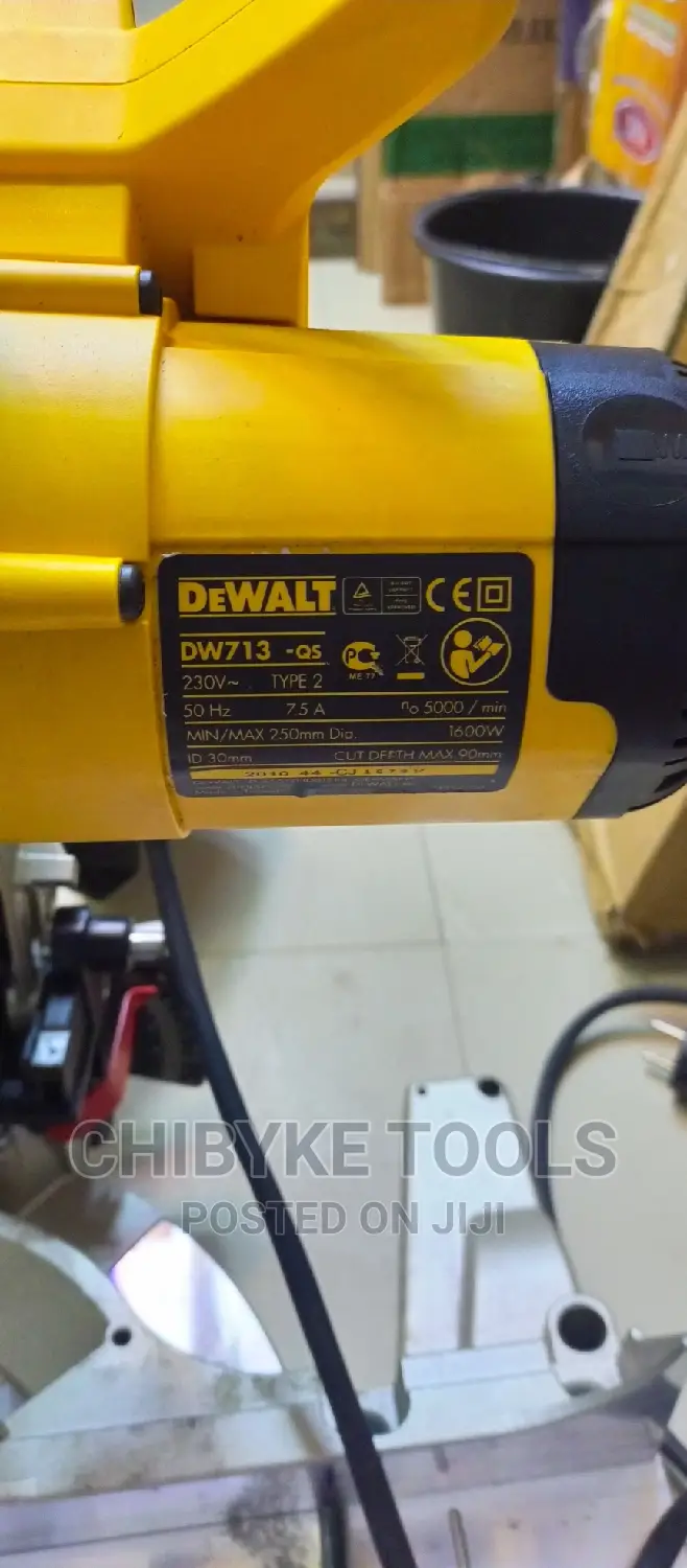 10" (250mm) Dewalt Miter Saw Machine
