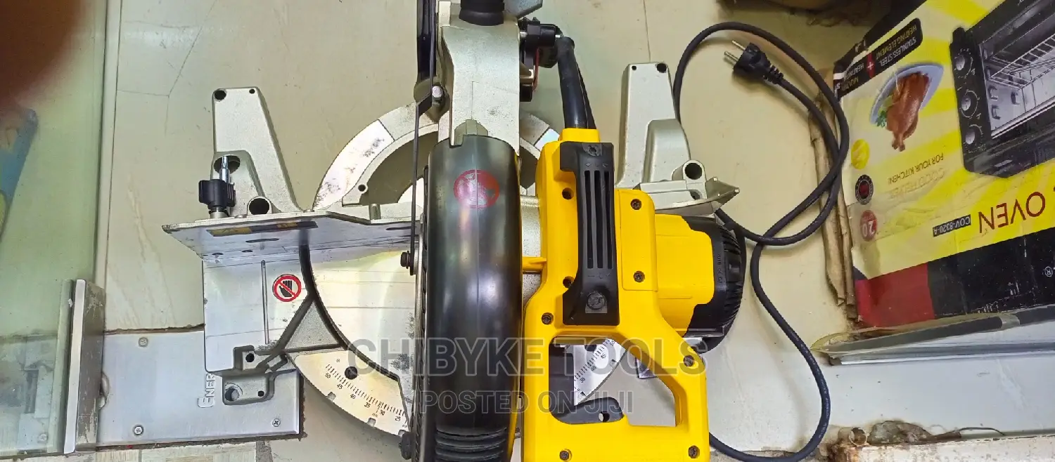 10" (250mm) Dewalt Miter Saw Machine