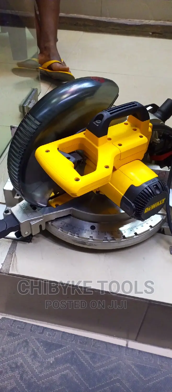 10" (250mm) Dewalt Miter Saw Machine