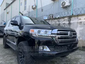 Toyota Land Cruiser 5.7 V8 VXR 2018 Matt Black