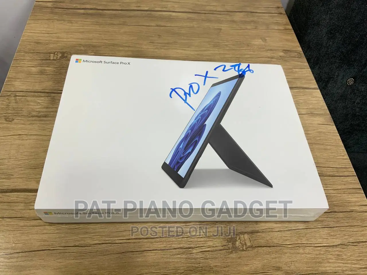New Laptop Microsoft Surface Pro X 16GB SSD 256GB