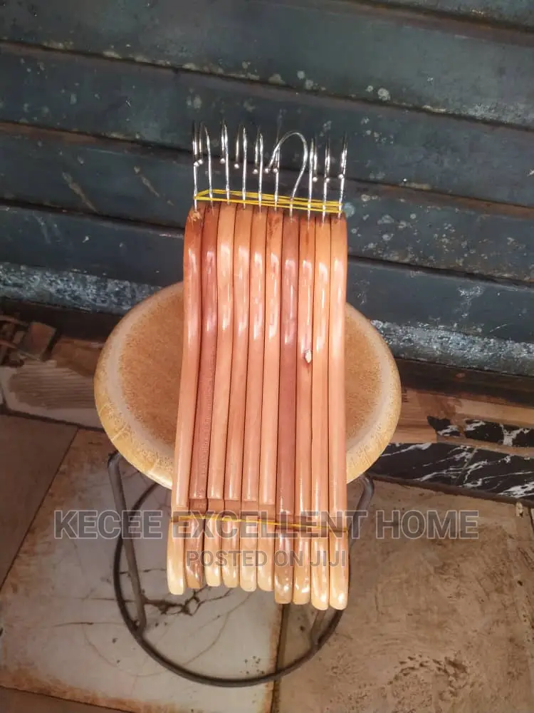 Quality Hanger 10 Pieces