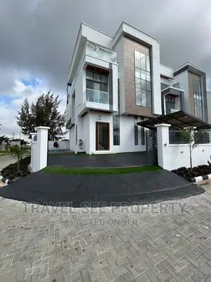 Furnished 5bdrm Mansion in Osapa London Lekki for sale