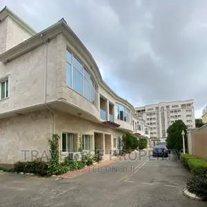 Furnished 3bdrm Duplex in Milverton Roads for rent