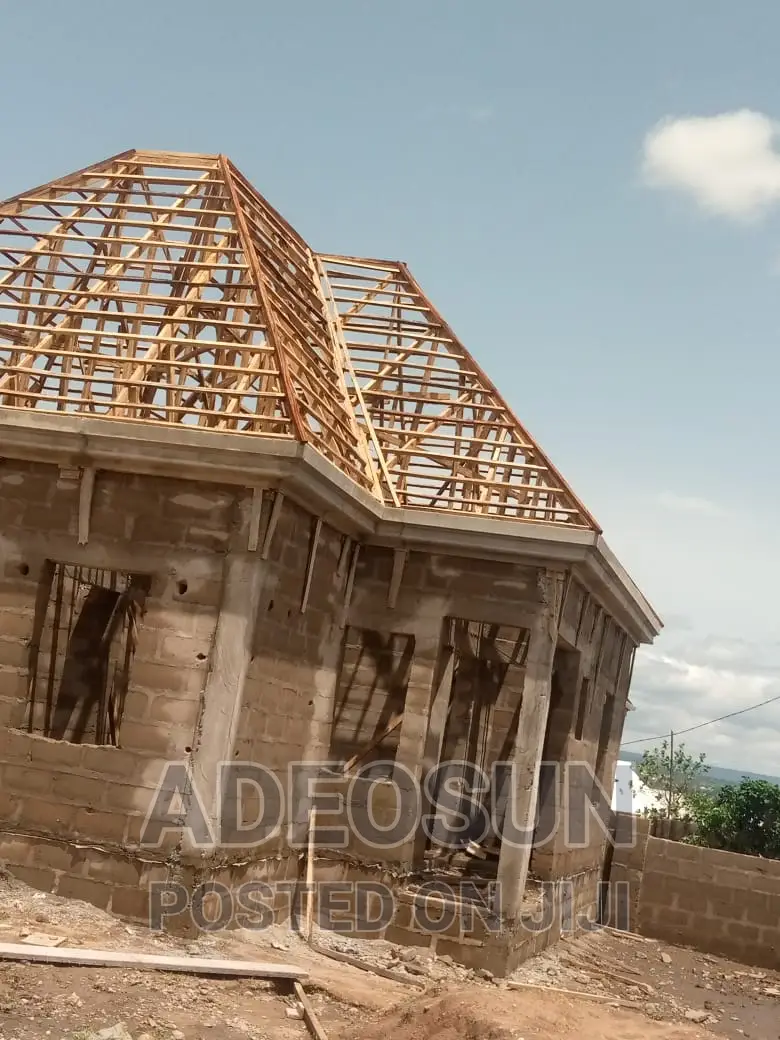 Roofing Construction and Site Carpentry