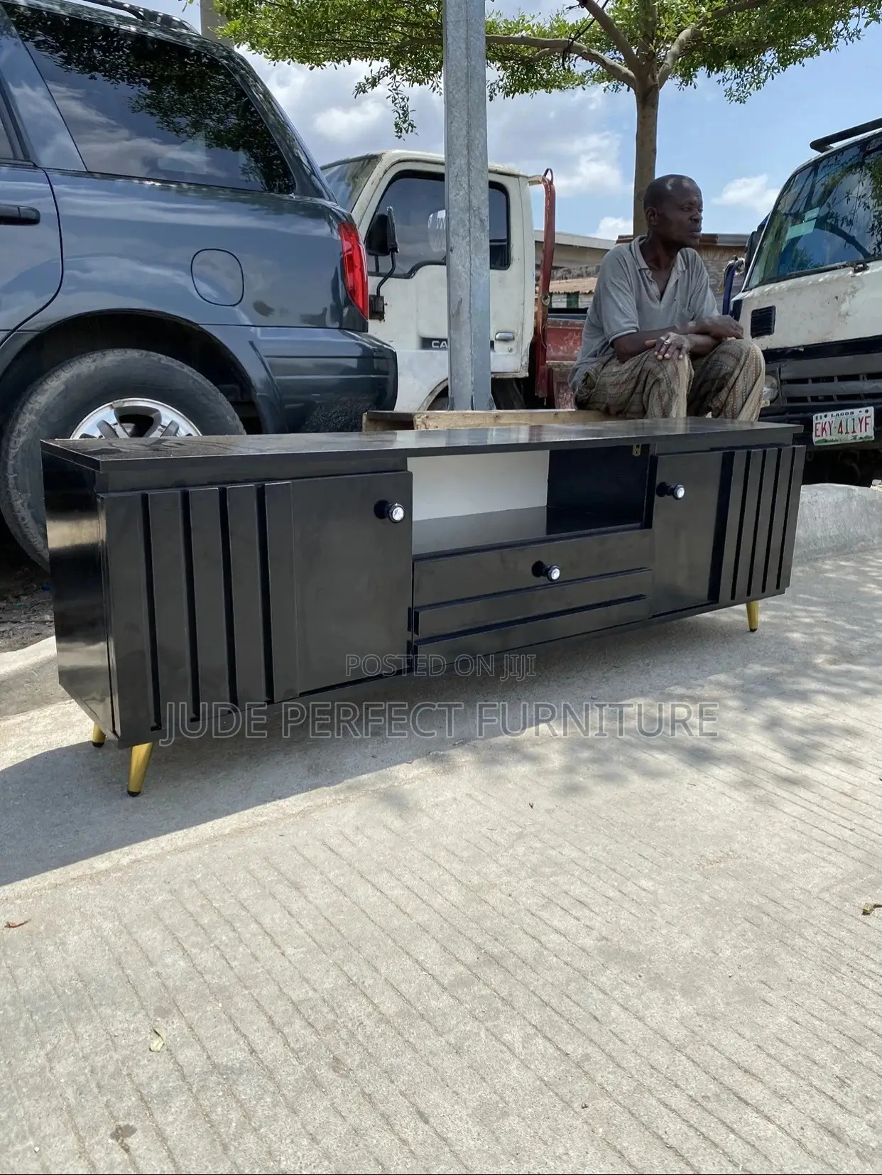 Quality Tv Stand