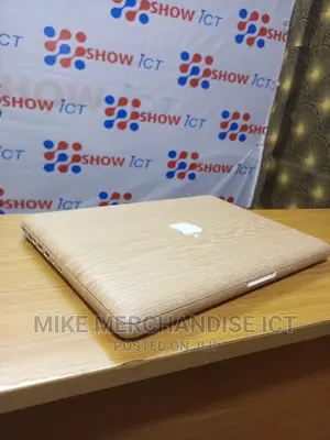 Laptop Apple MacBook 4GB Intel Core 2 Quad HDD 500GB
