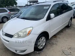 Toyota Sienna XLE AWD (3.3L V6 5A) 2004 White