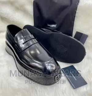 Luxury Dolce and GABANNA Shoe