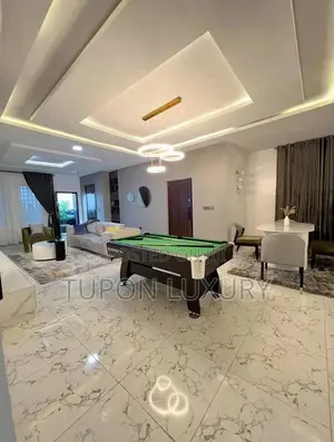 Luxury 2 Bedroom Pent House With Snooker