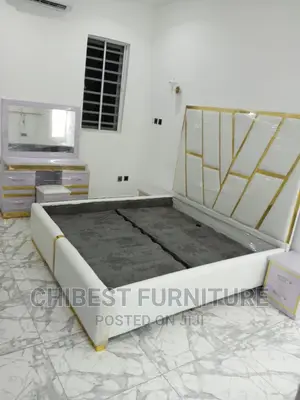 Quality 6by6 Complete Set of Leather Upholstery Padded Bed