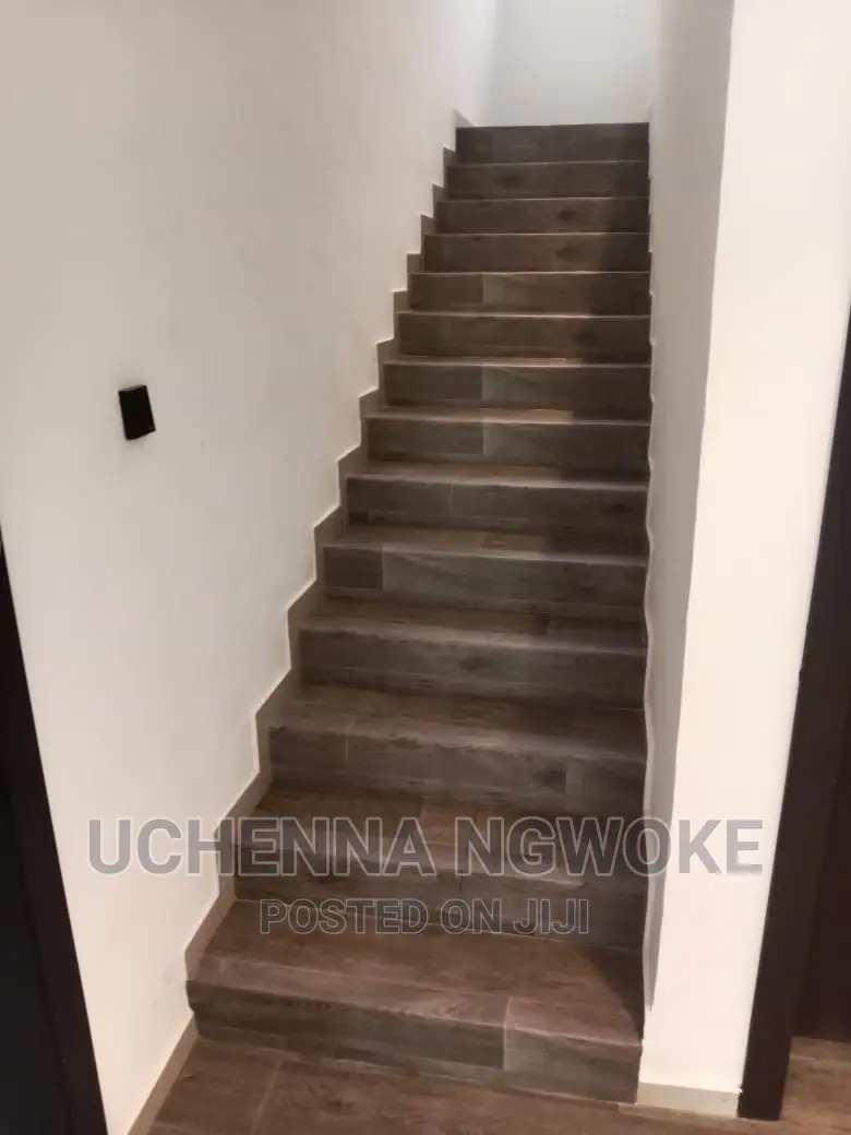 German Armstrong Carpet in Lekki