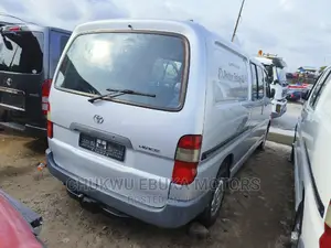 Toyota HiAce 2004 Silver