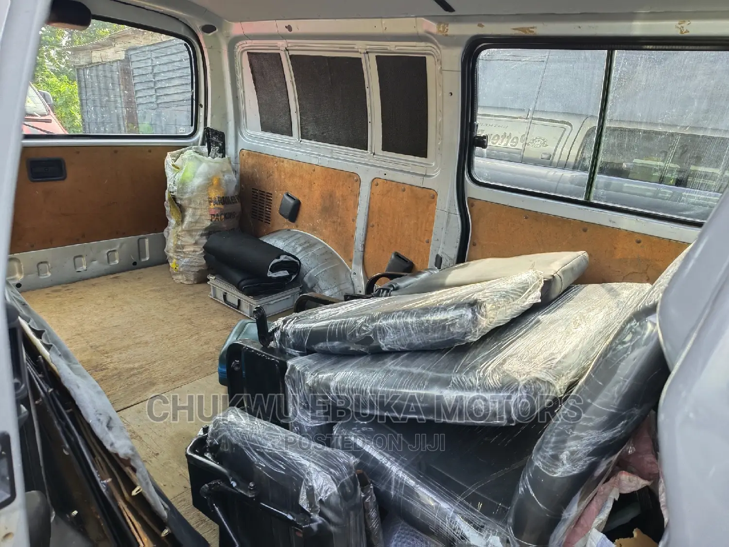 Toyota HiAce 2004 Silver