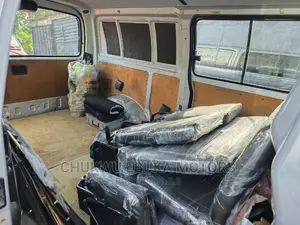 Toyota HiAce 2004 Silver