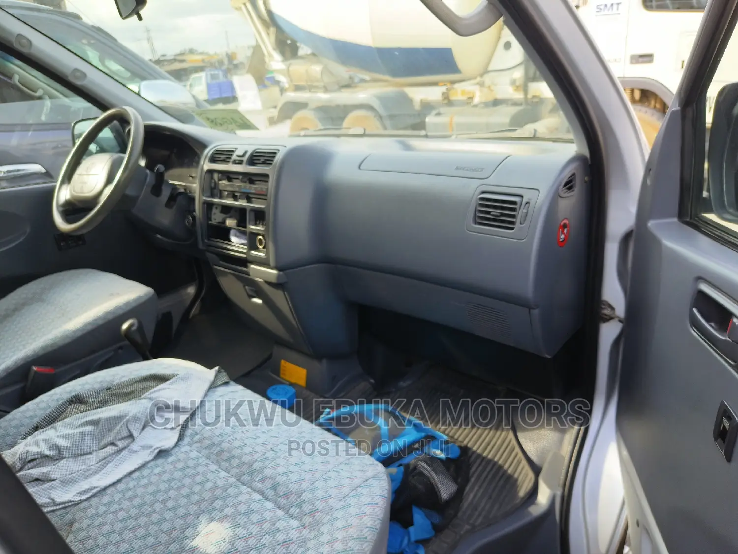 Toyota HiAce 2004 Silver
