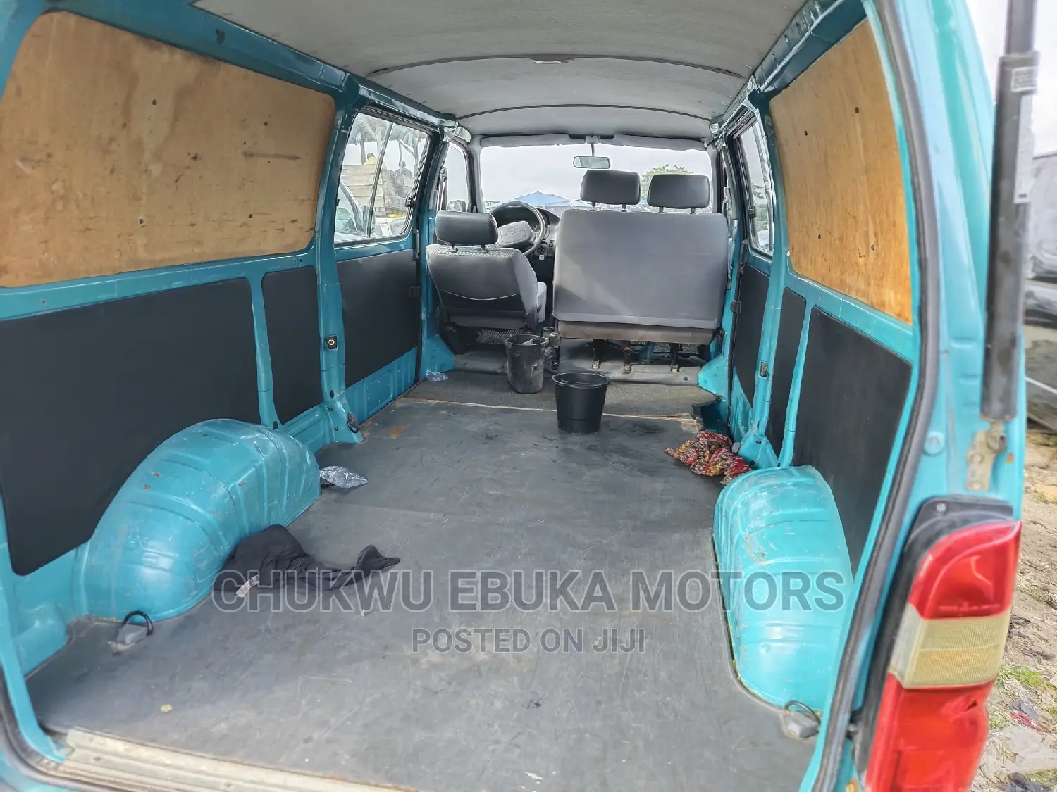 Toyota HiAce 2005 Blue