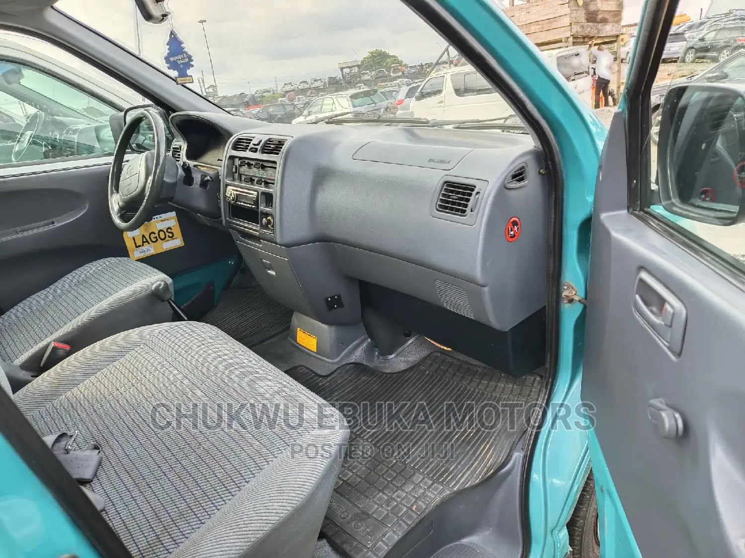 Toyota HiAce 2005 Blue