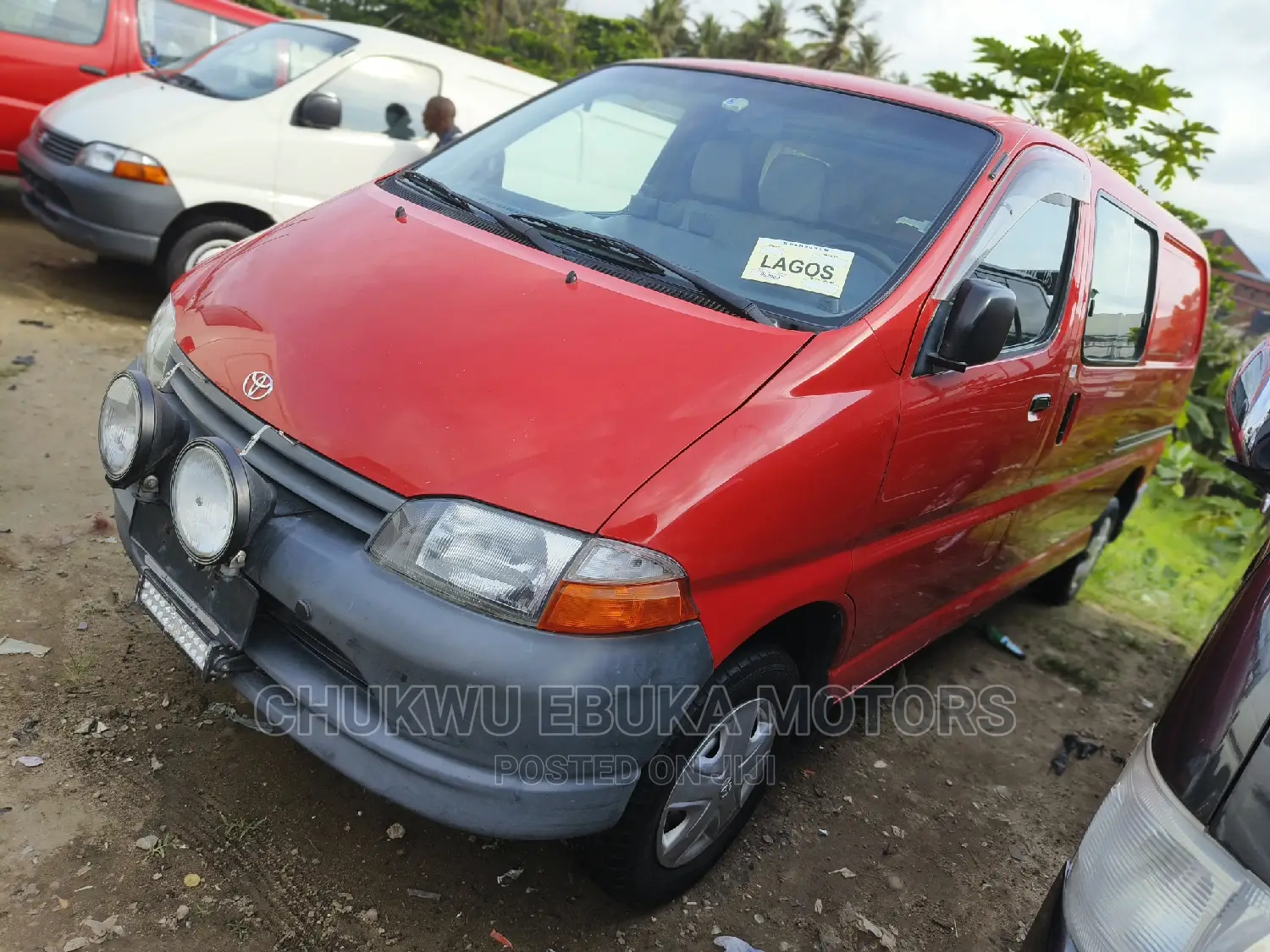 Toyota HiAce 2005 Red