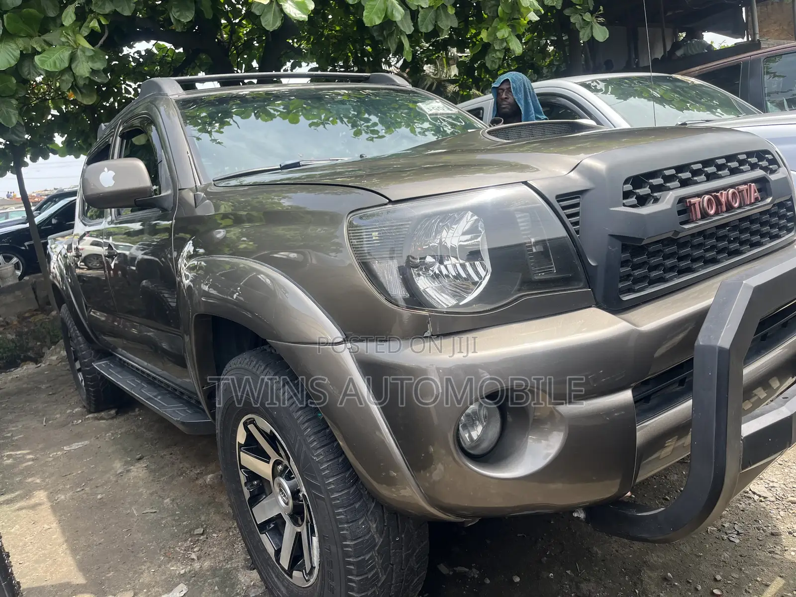 Toyota Tacoma Double Cab V6 Automatic 2010 Gray