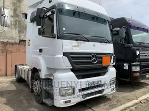 Mecedeces Trailer-Head - 6 Tyres