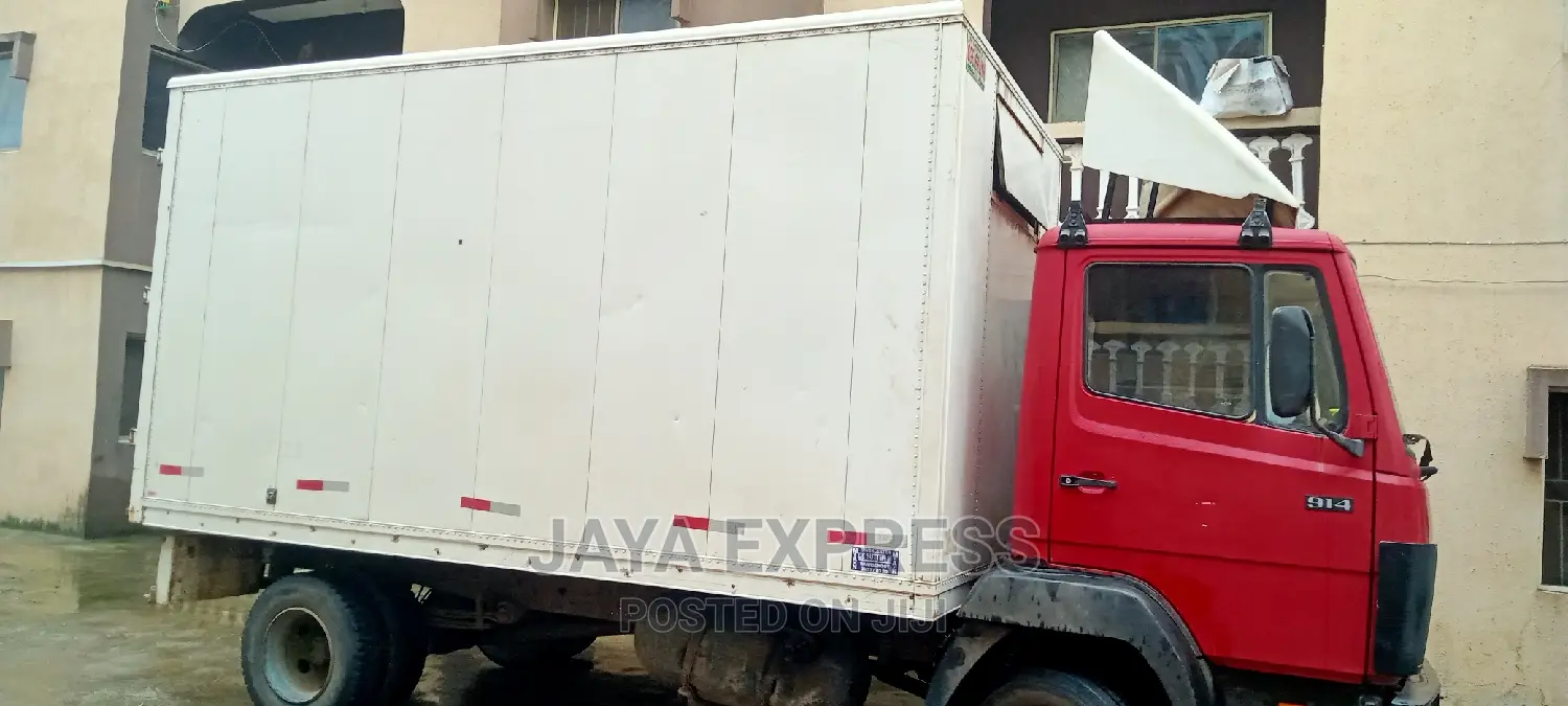 Swift Delivery With Truck