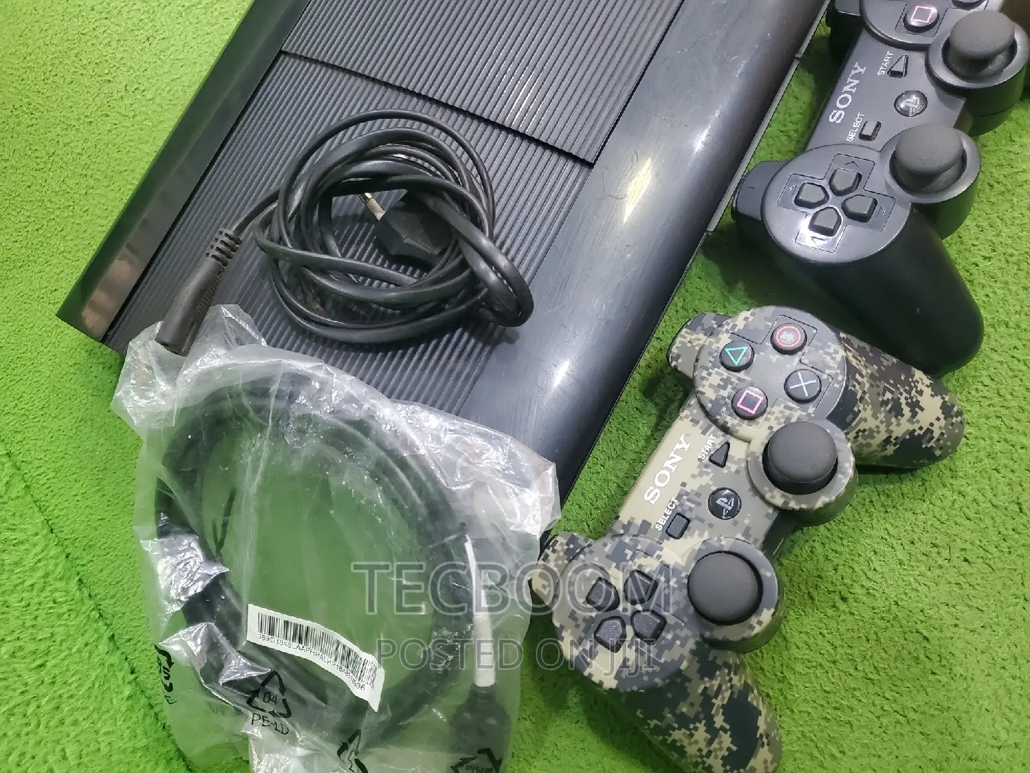 Sony [ Ps3 ] With 2 Pads + 20 Games