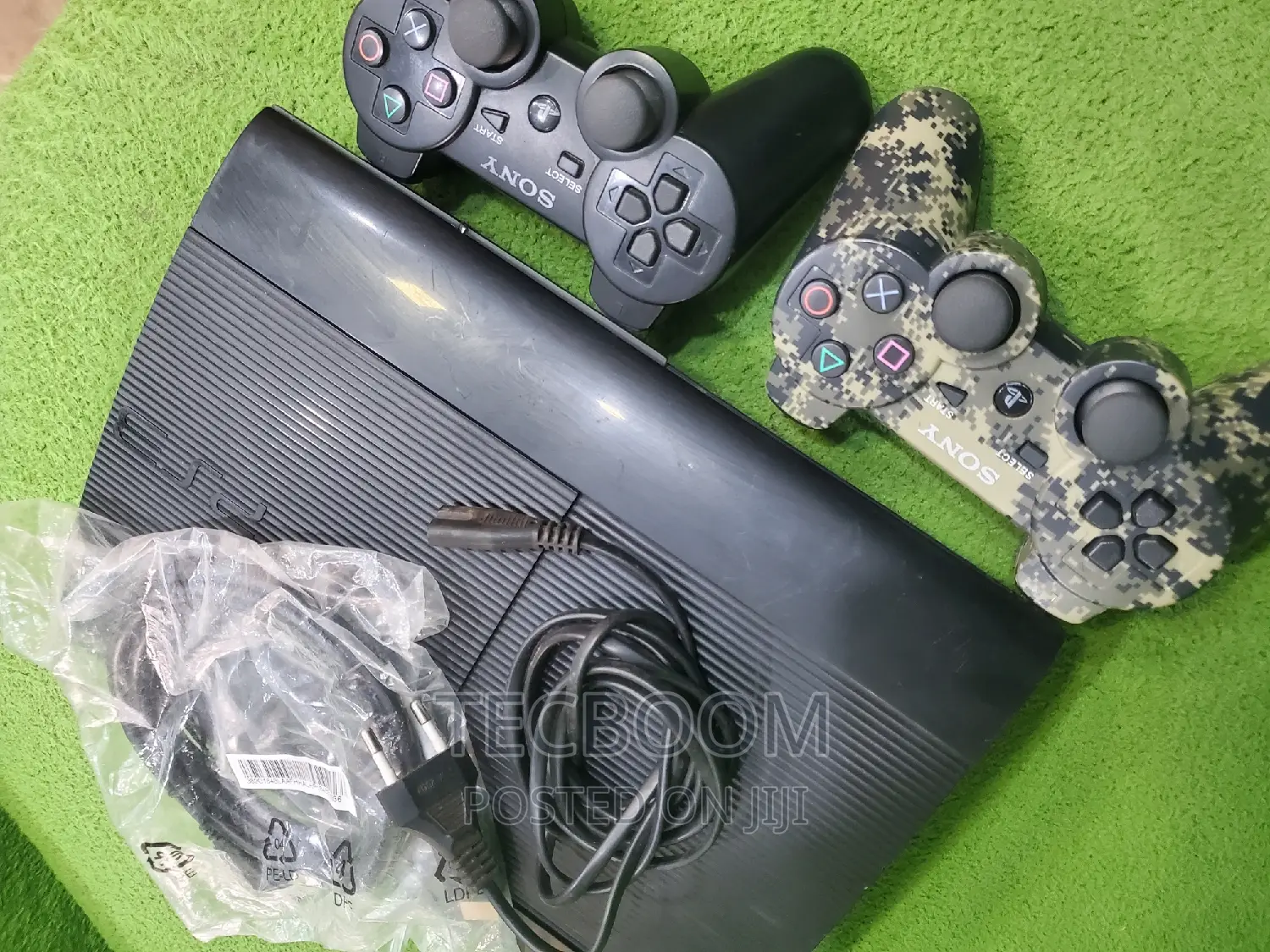 Sony [ Ps3 ] With 2 Pads + 20 Games
