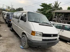 Volkswagen Transporter 2004 White