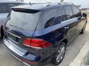 Mercedes-Benz GLE-Class GLE 350d 4MATIC 2016 Blue