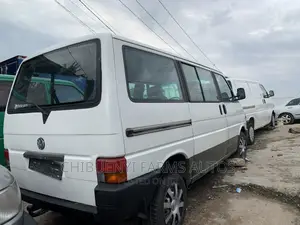 Volkswagen Transporter 2003 White