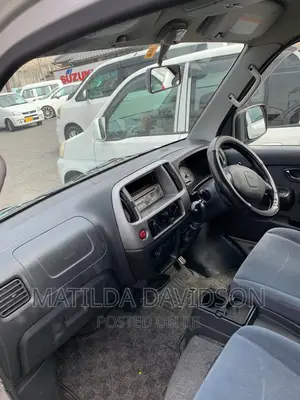 Suzuki Every 2010 White