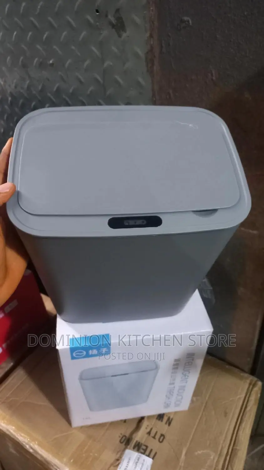 Intelligent Sensor Dust Bin