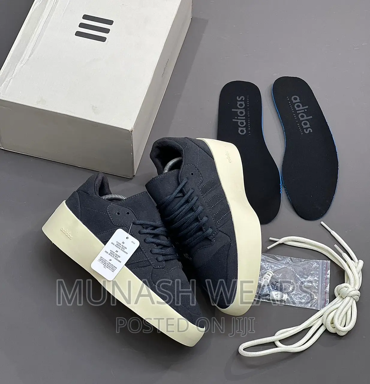 Adidas Sneakers