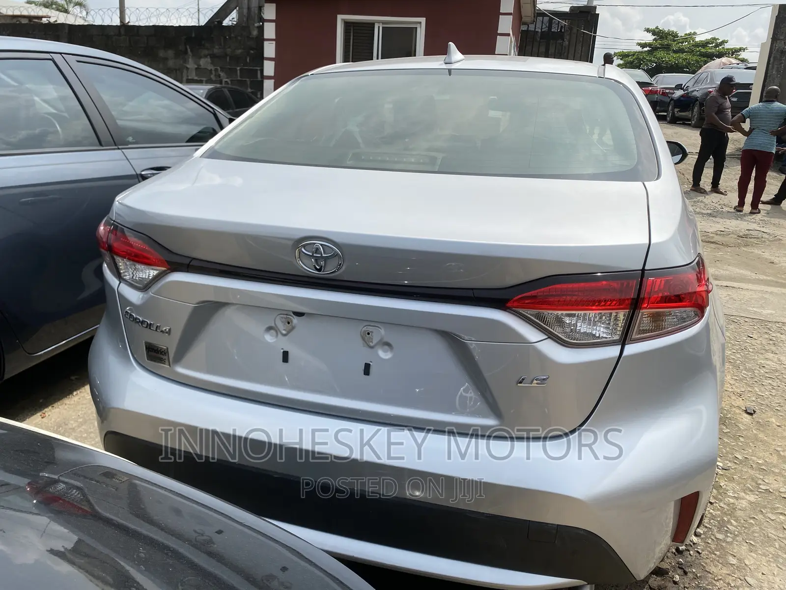Toyota Corolla LE 2021 Silver