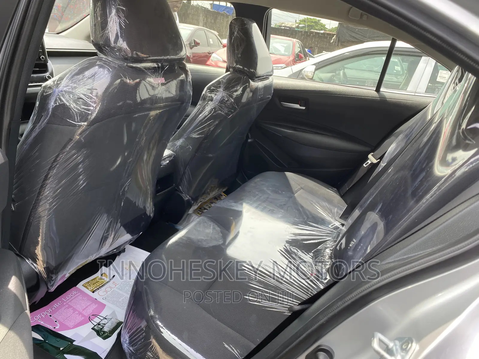 Toyota Corolla LE 2021 Silver