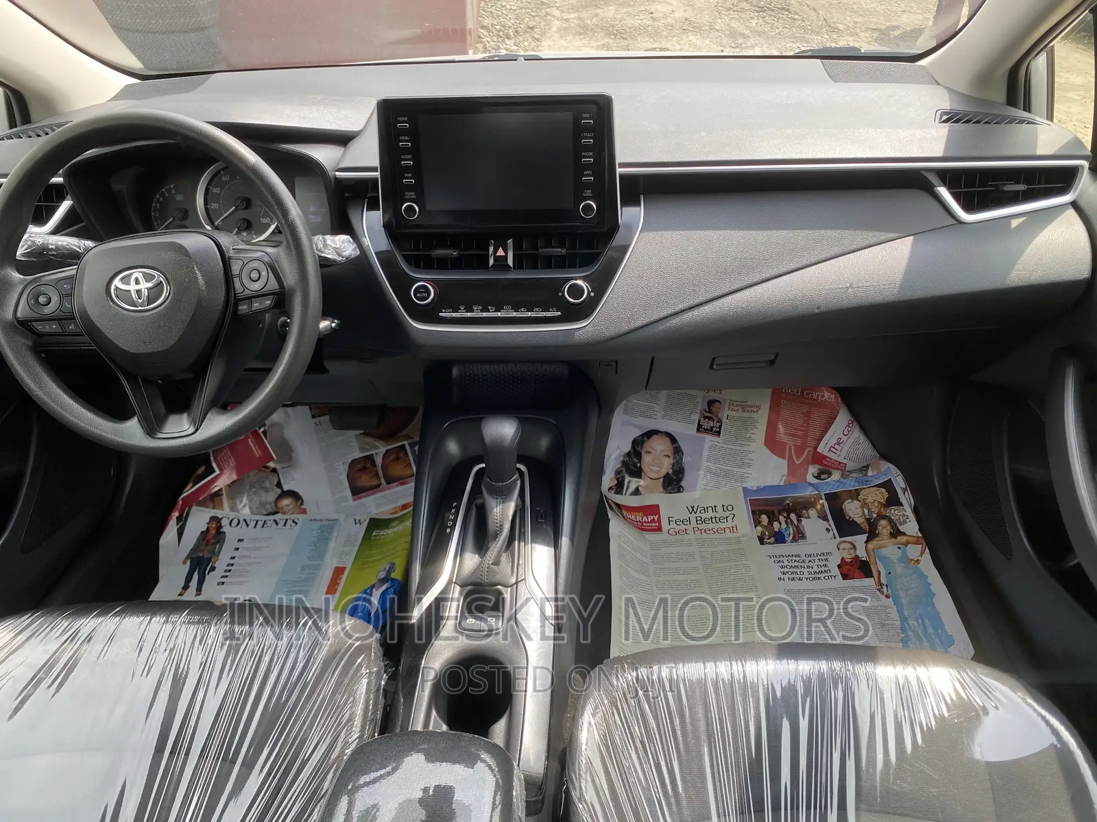 Toyota Corolla LE 2021 Silver