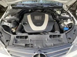 Mercedes-Benz C300 2010 White