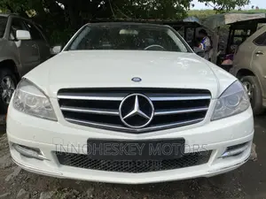 Mercedes-Benz C300 2010 White
