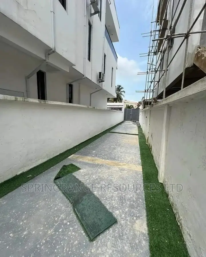 Lekki Painters and Interior Designer