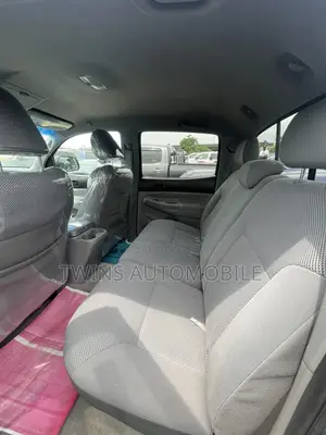 Toyota Tacoma Double Cab V6 Automatic 2010 Brown