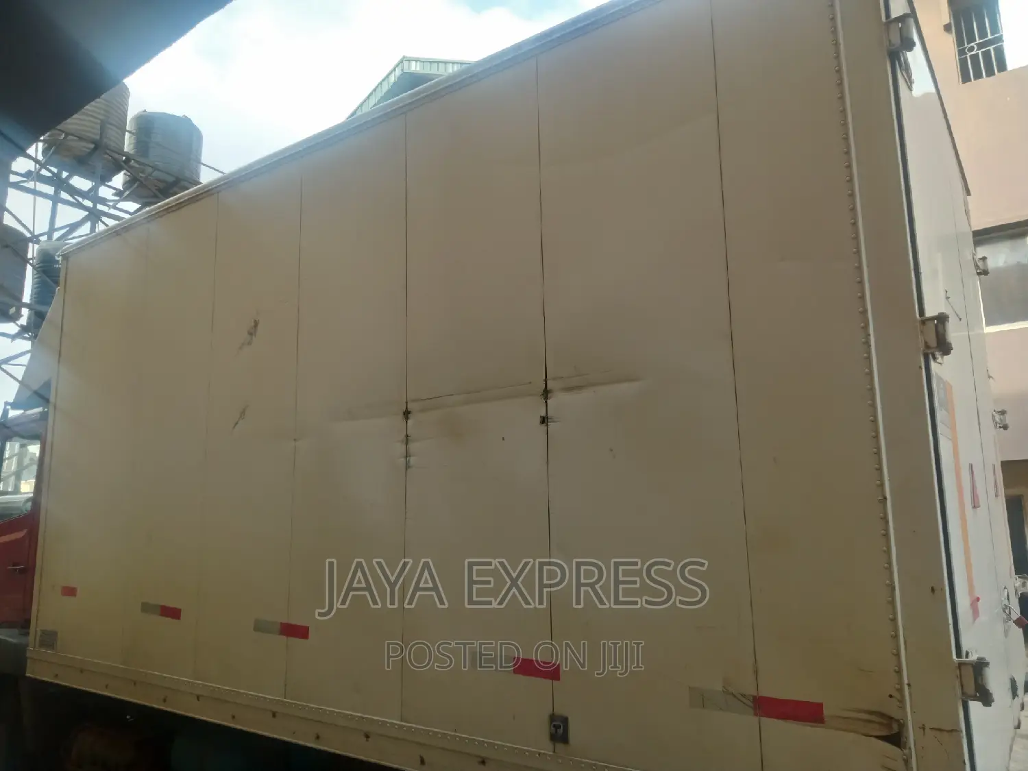 Logistics Truck Service