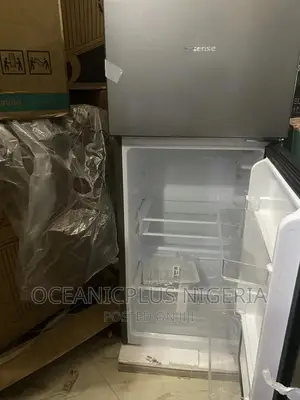 Hisense Double Door Top Refrigerator 124l